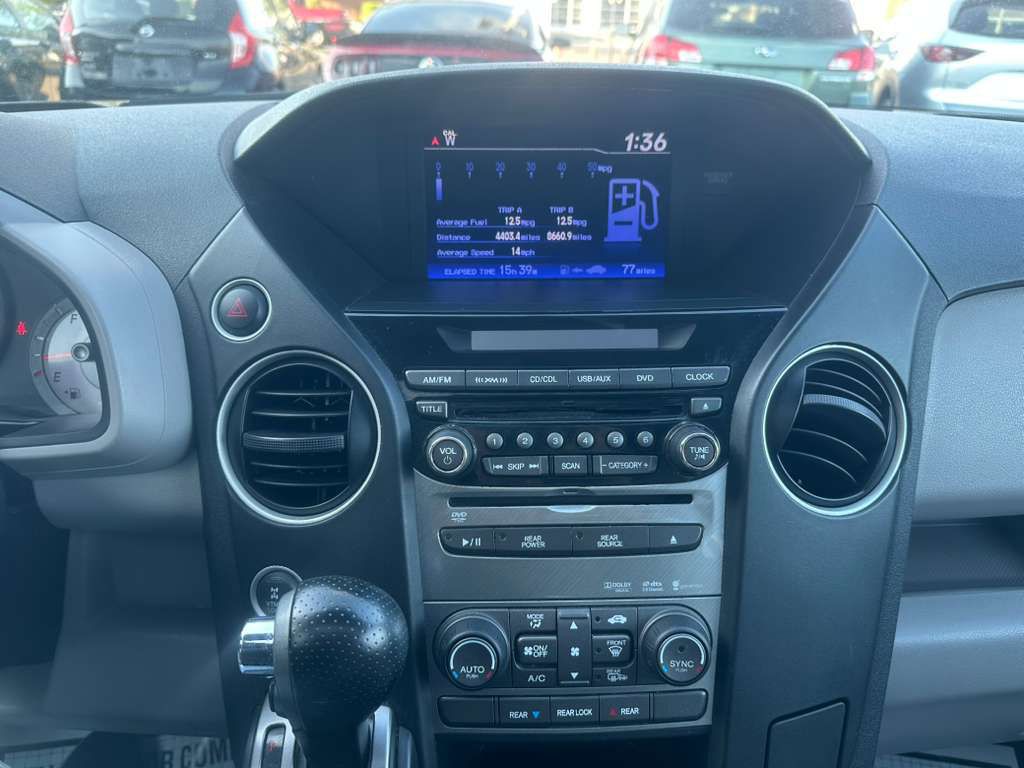 2015 Honda Pilot Image 17