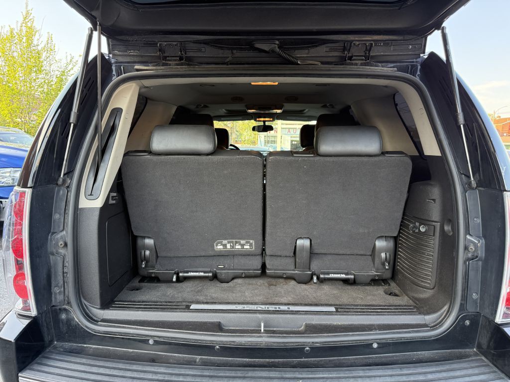 2011 GMC Yukon Image 9
