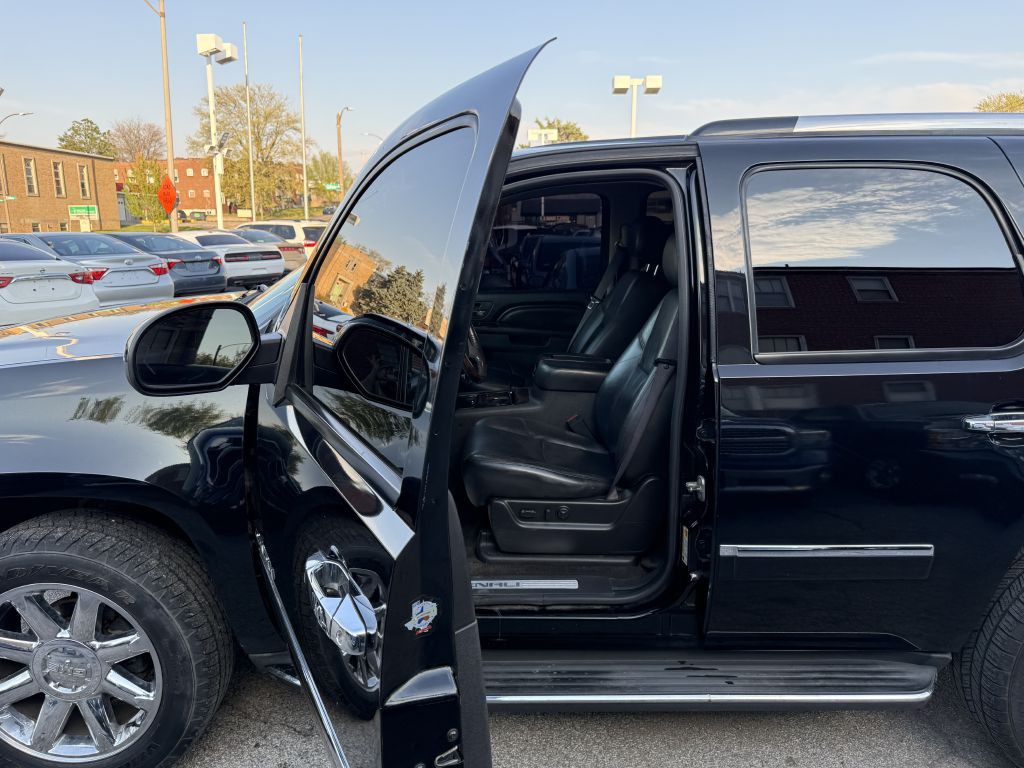 2011 GMC Yukon Image 11