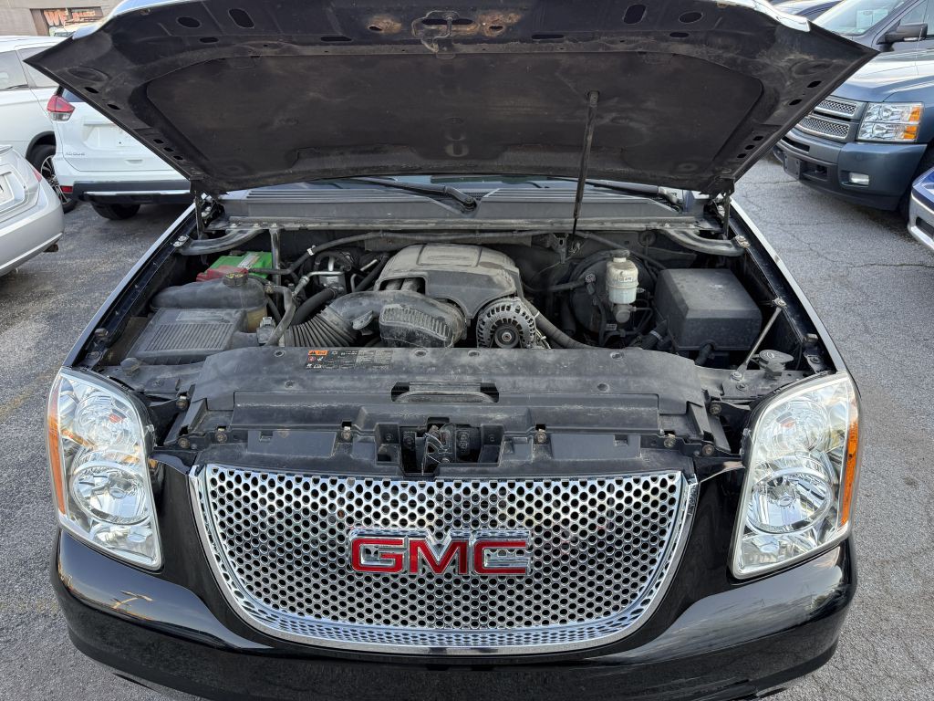 2011 GMC Yukon Image 30