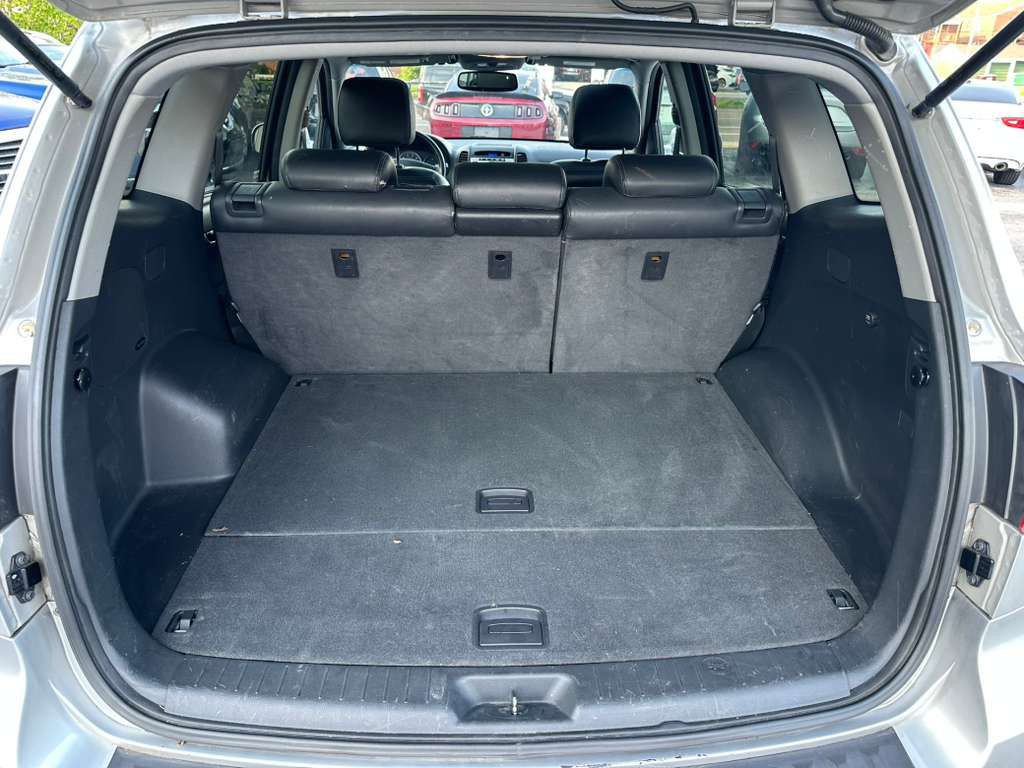 2009 Hyundai Santa Fe Image 24