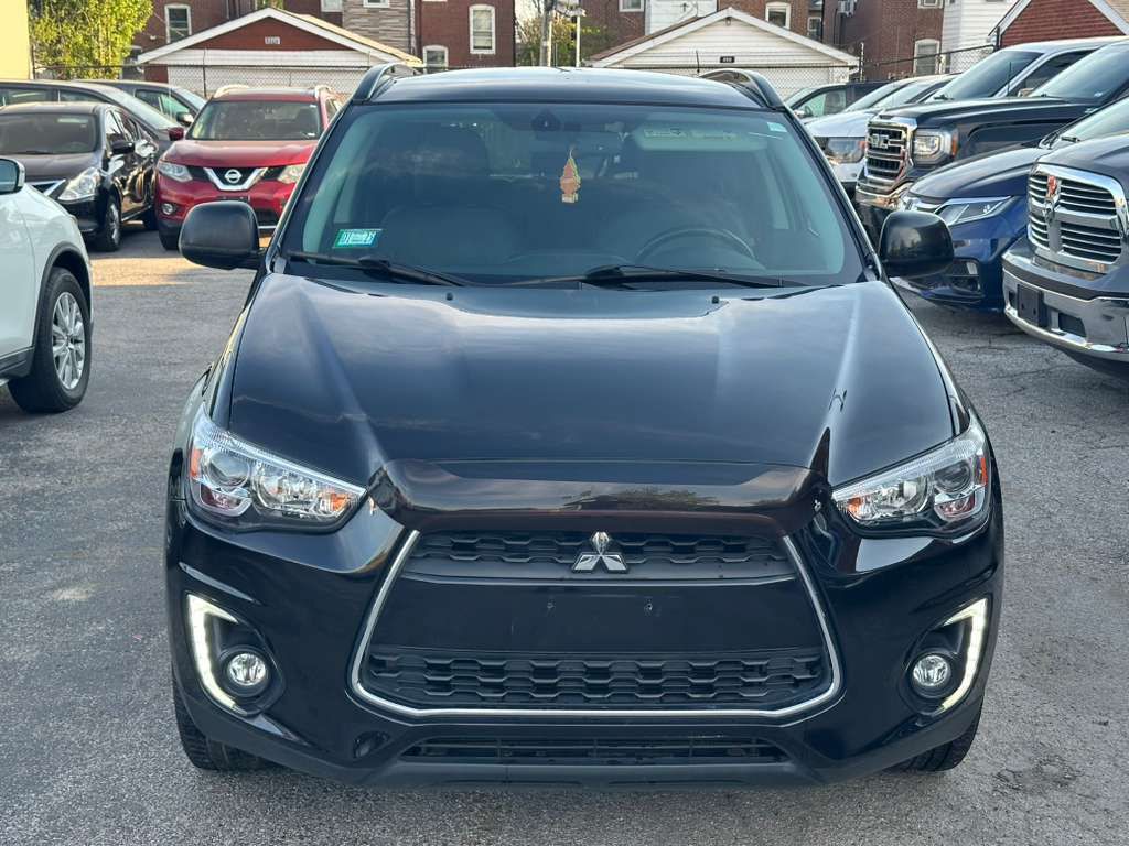 2015 Mitsubishi Outlander Image 2
