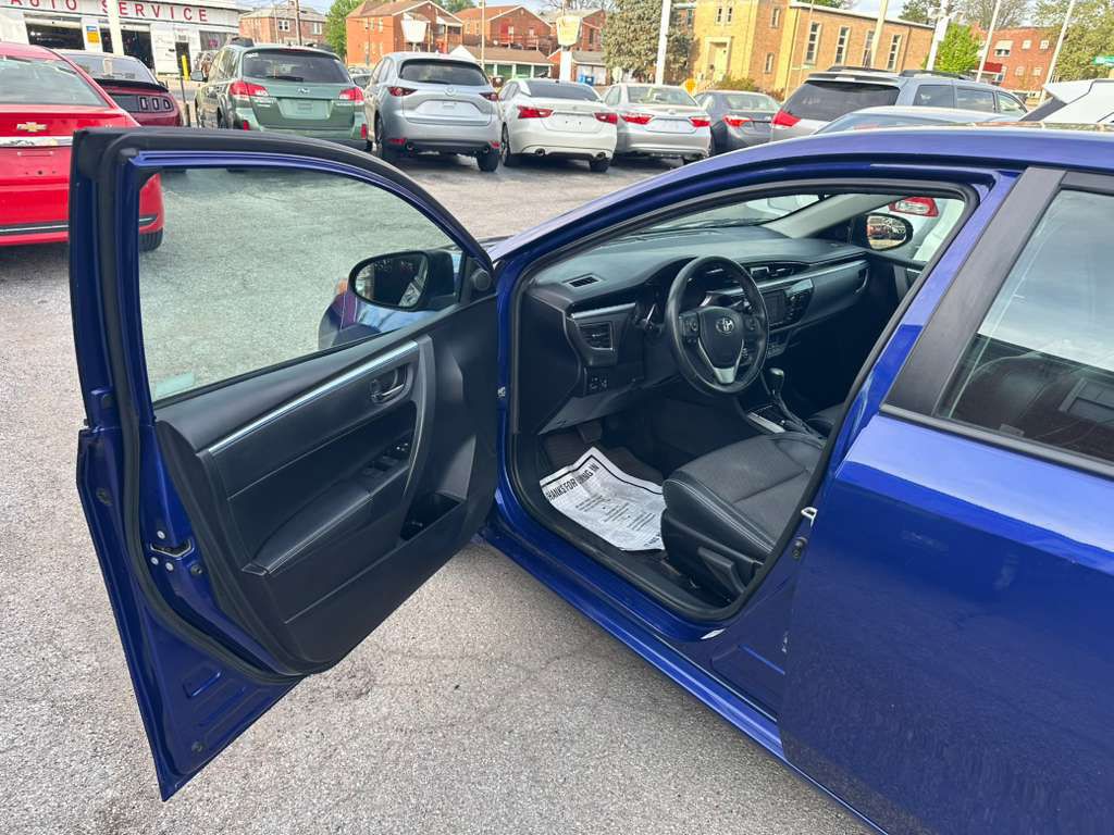 2014 Toyota Corolla Image 9