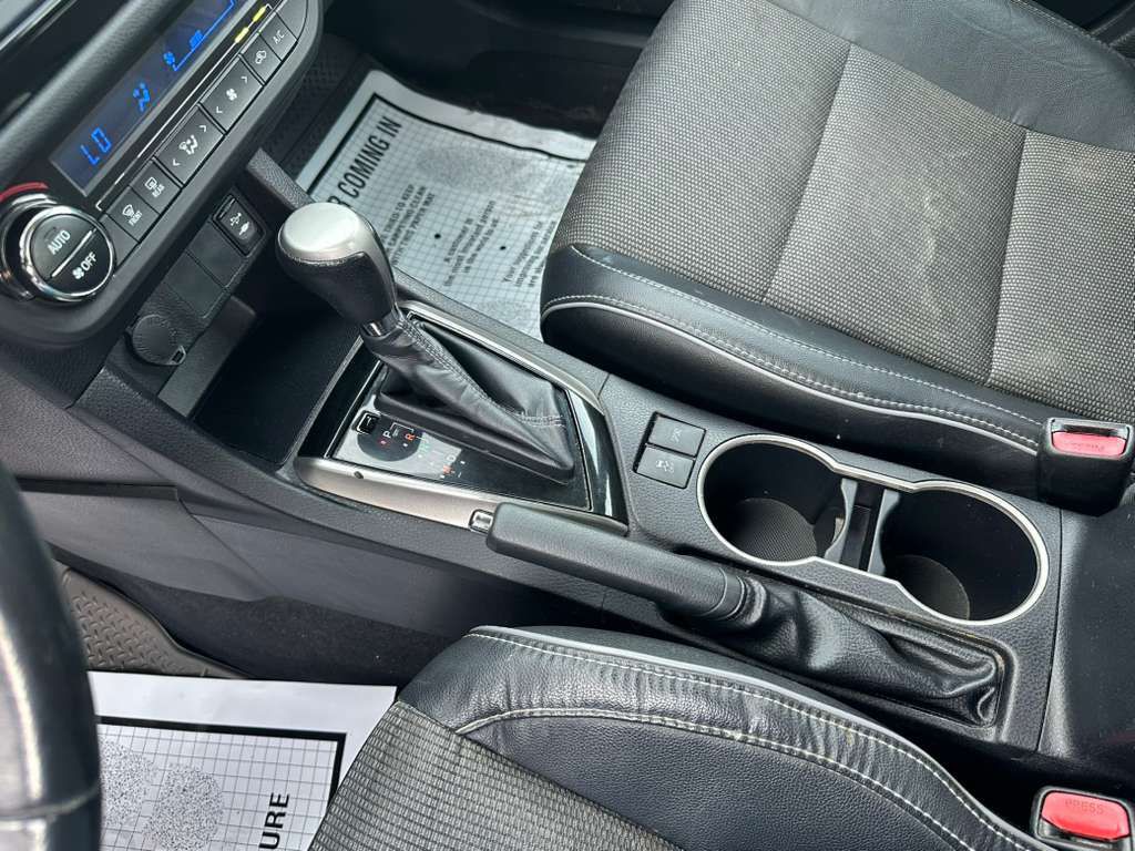 2014 Toyota Corolla Image 18