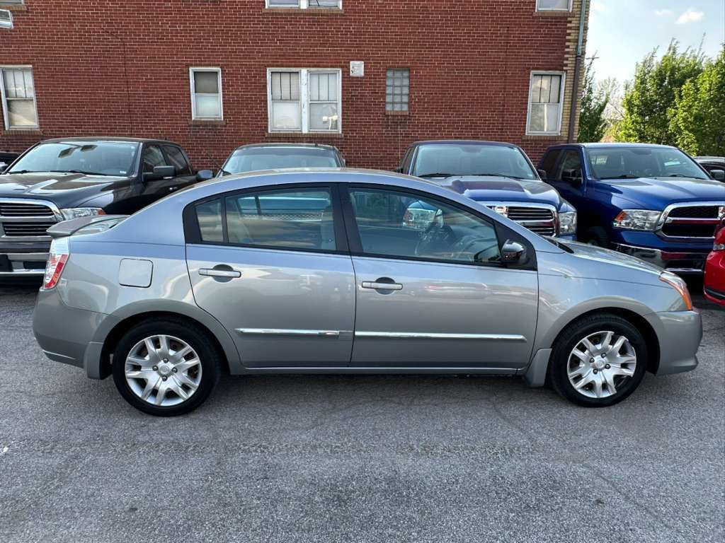 2011 Nissan Sentra Image 4