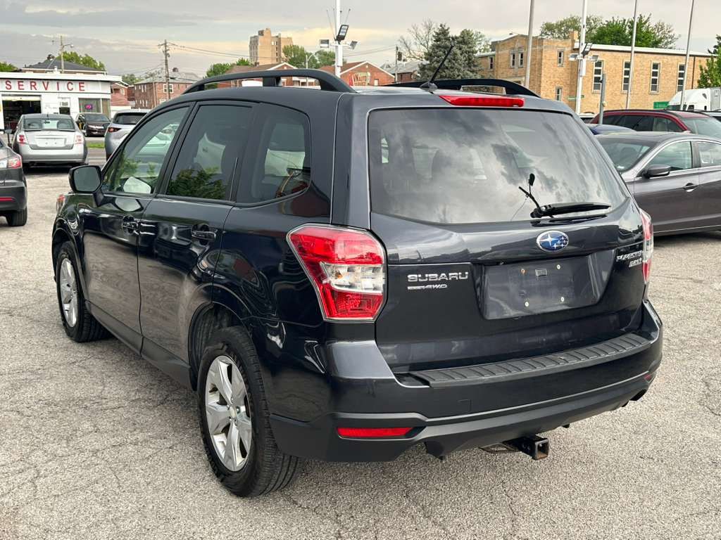 2015 Subaru Forester Image 8