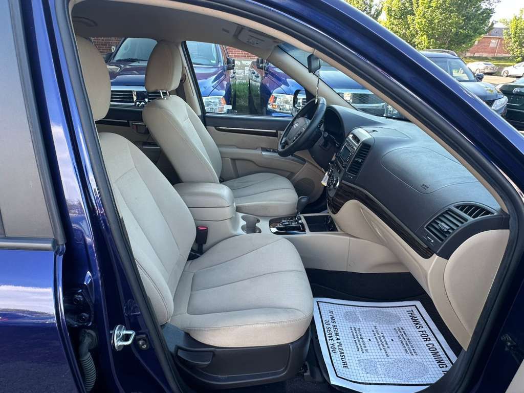 2010 Hyundai Santa Fe Image 12