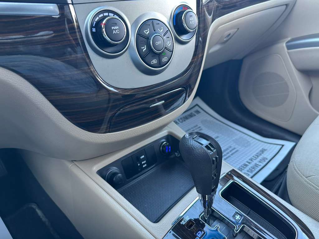 2010 Hyundai Santa Fe Image 18