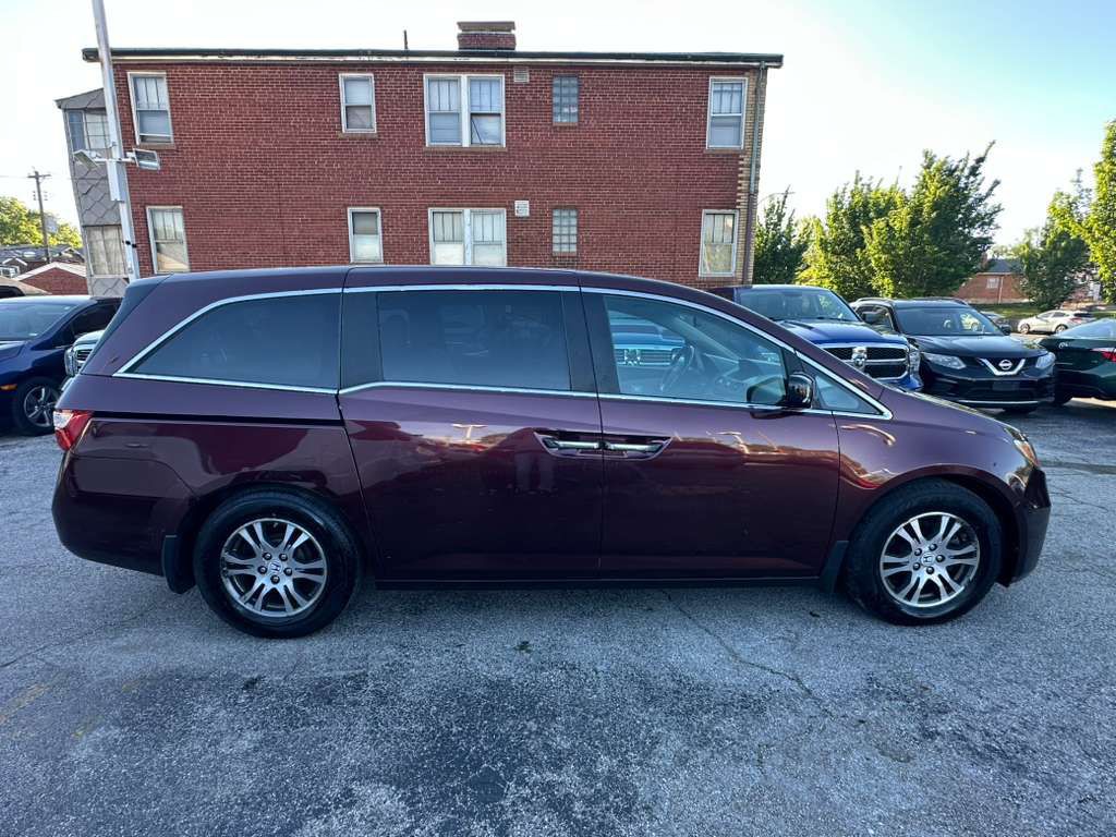 2012 Honda Odyssey Image 4