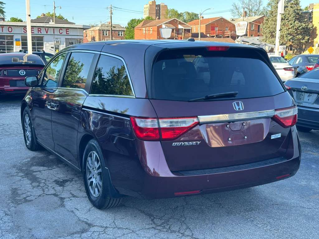 2012 Honda Odyssey Image 8