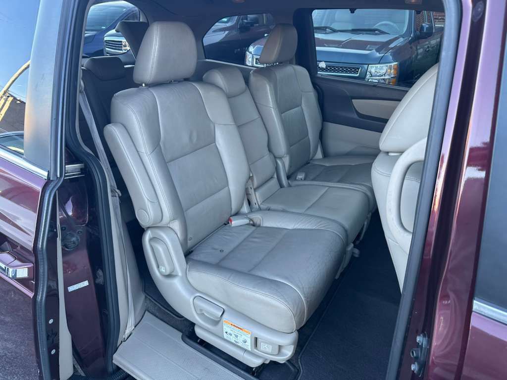 2012 Honda Odyssey Image 20