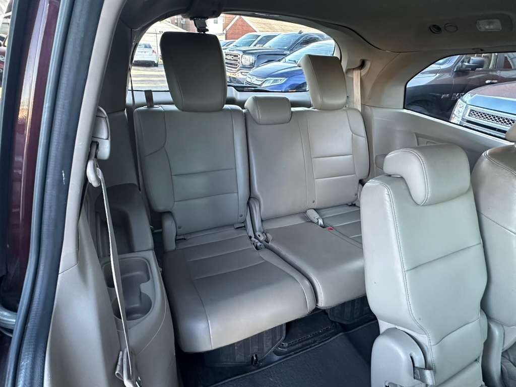 2012 Honda Odyssey Image 22