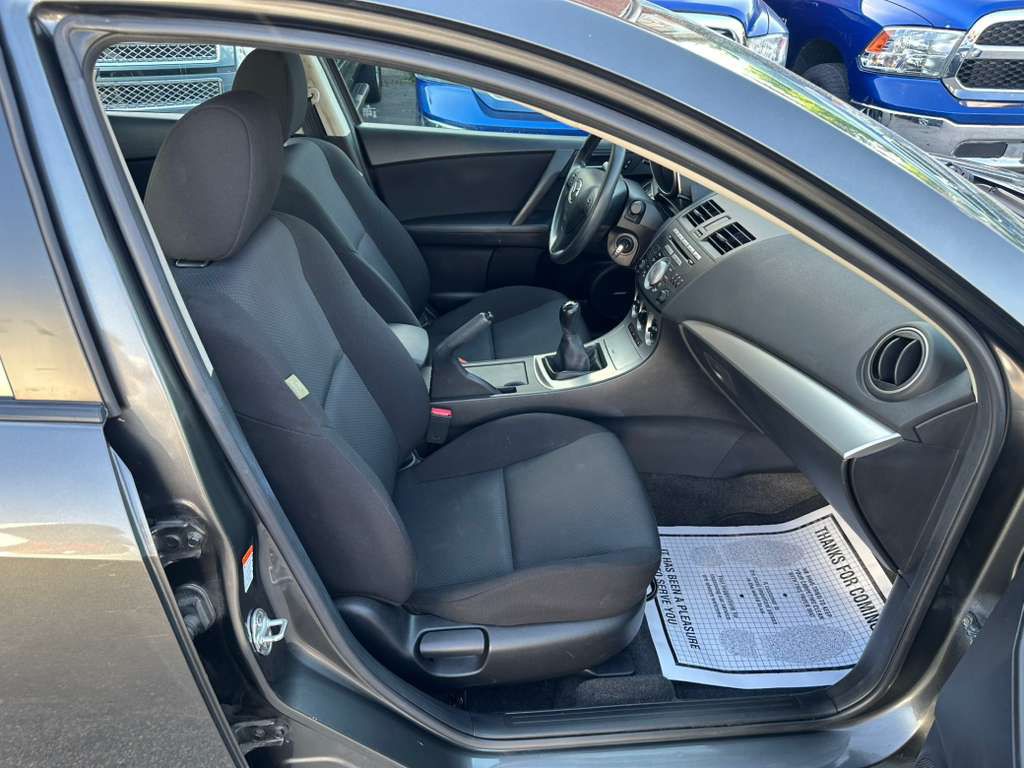 2011 Mazda Mazda3 Image 12