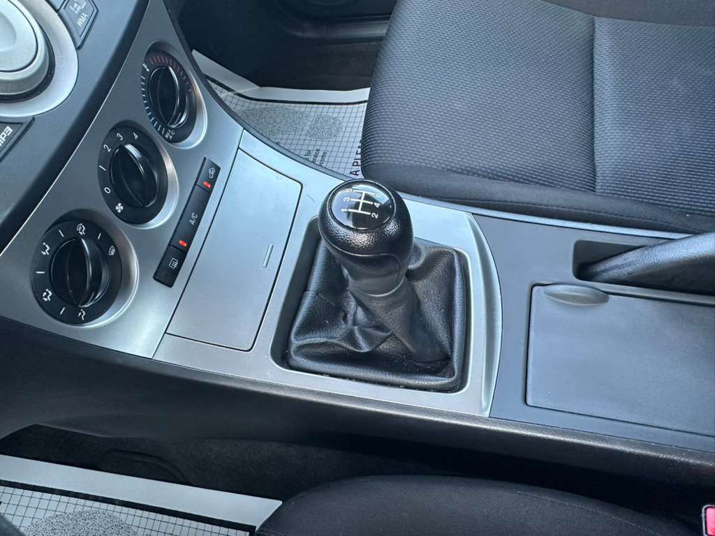 2011 Mazda Mazda3 Image 18