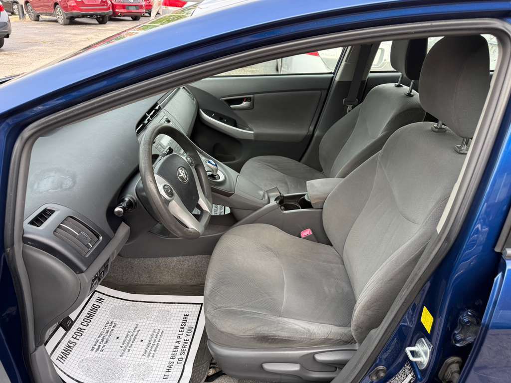 2010 Toyota Prius Image 11