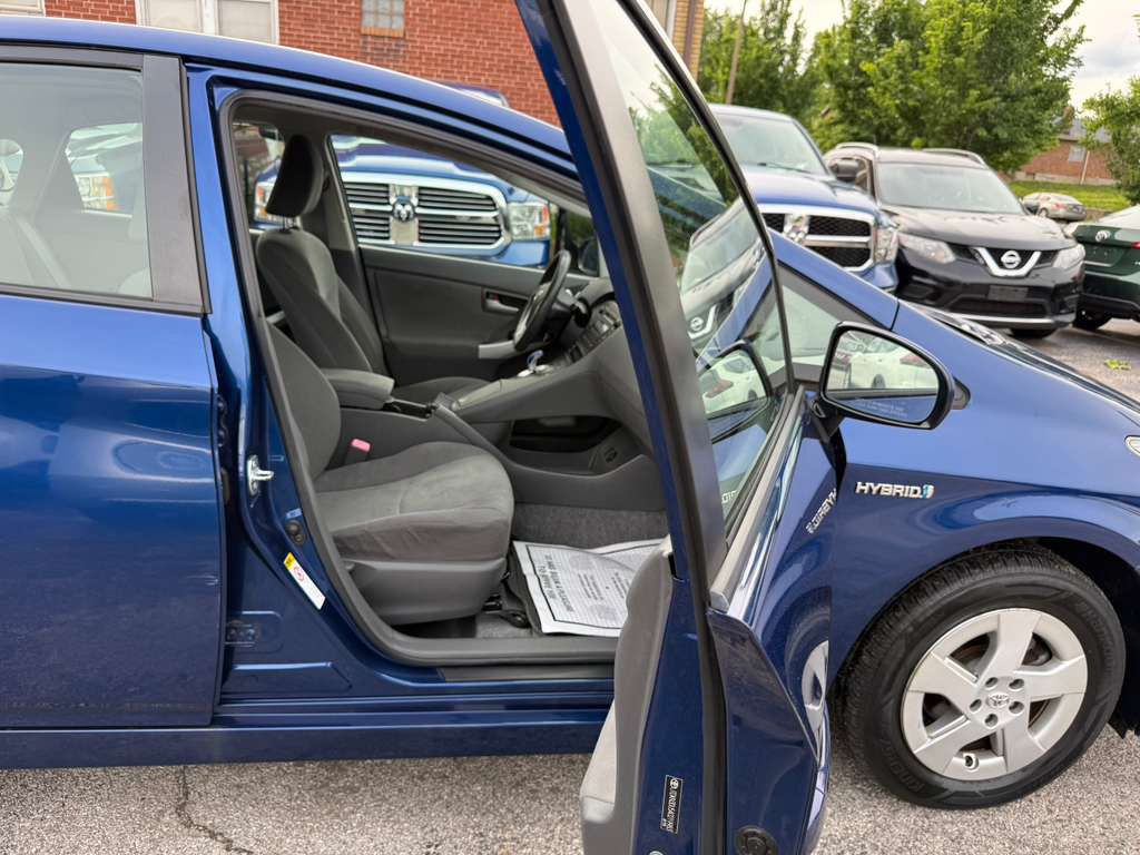 2010 Toyota Prius Image 13