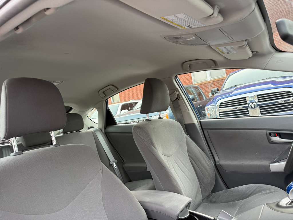 2010 Toyota Prius Image 22