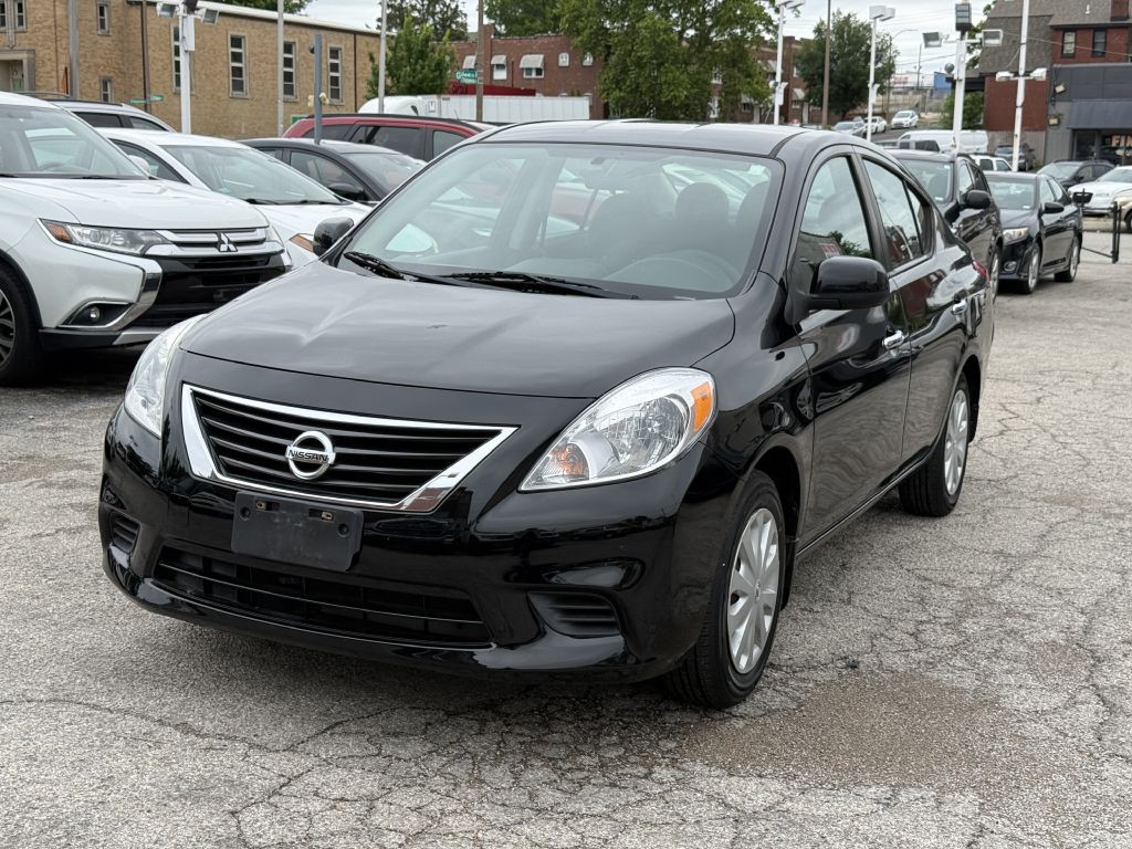 2013 Nissan Versa Image 3
