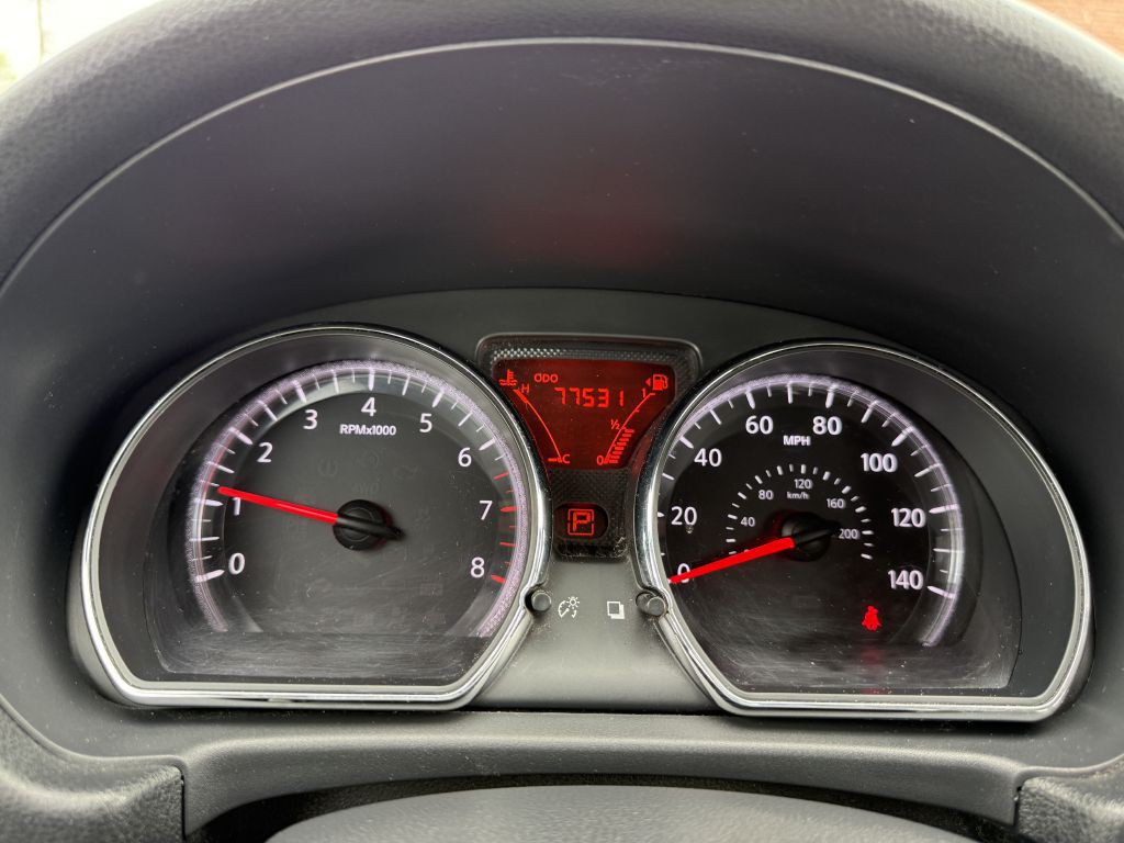 2013 Nissan Versa Image 13