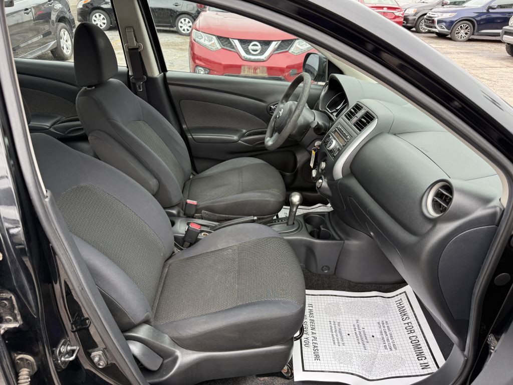 2013 Nissan Versa Image 17