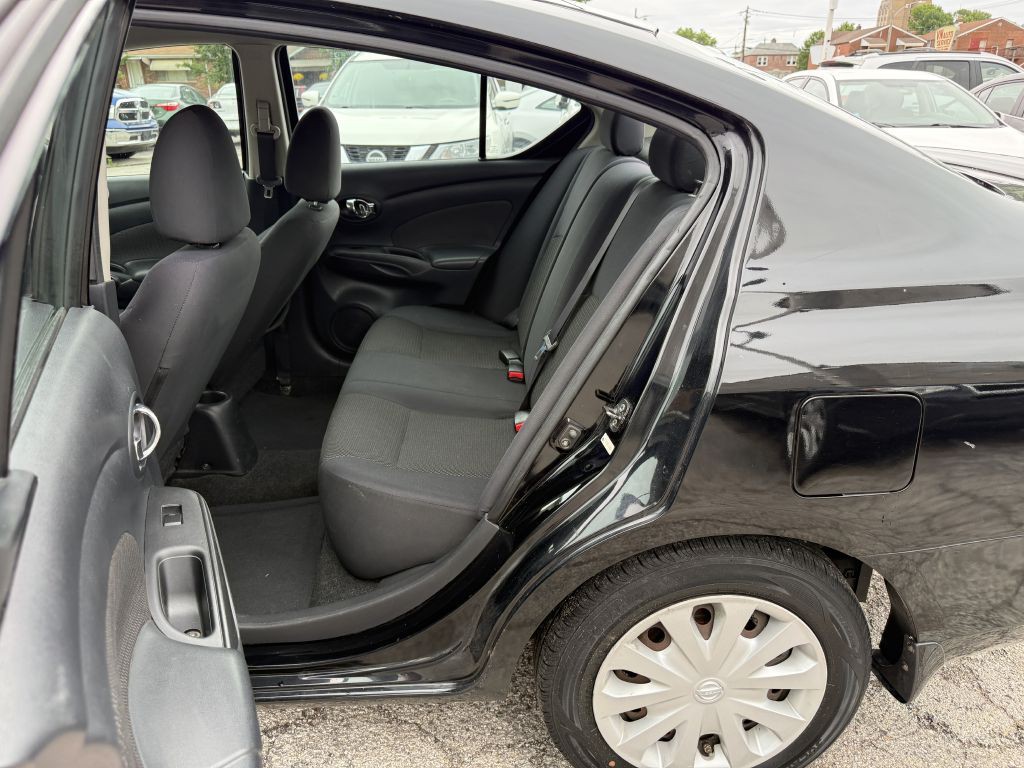 2013 Nissan Versa Image 21