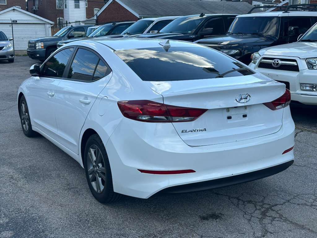 2017 Hyundai Elantra Image 6