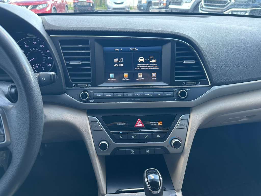 2017 Hyundai Elantra Image 16