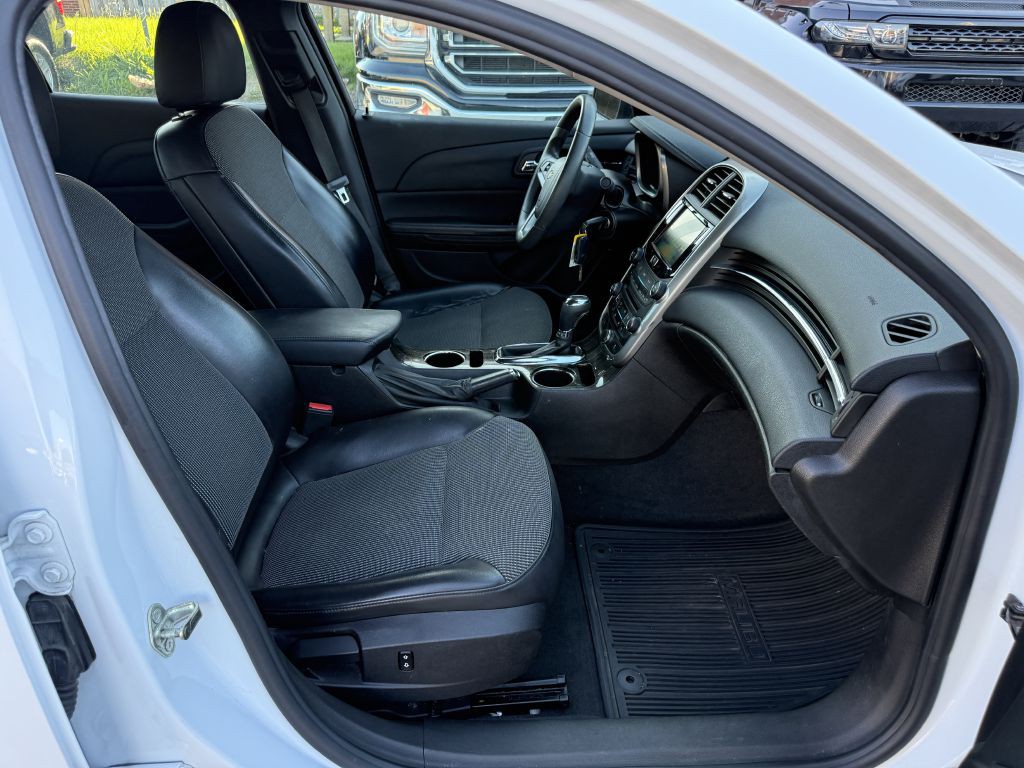 2014 Chevrolet Malibu Image 19