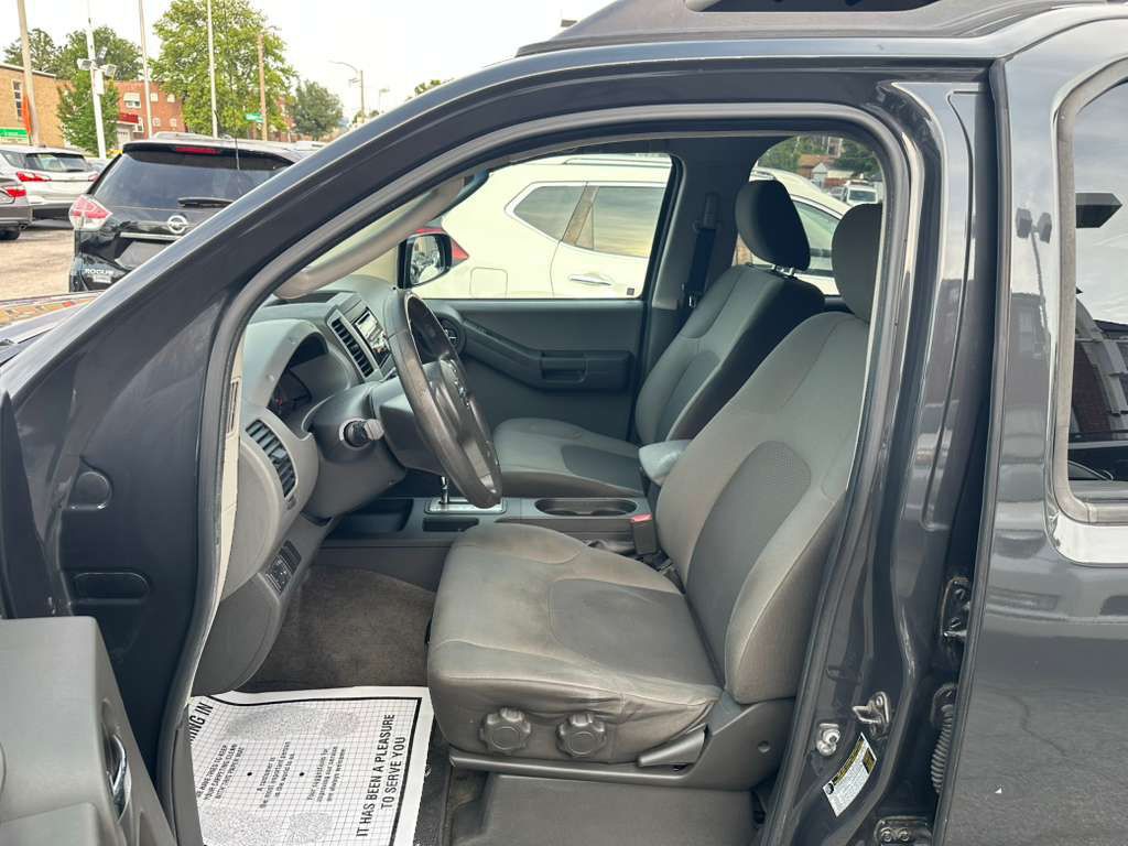2011 Nissan Xterra Image 11