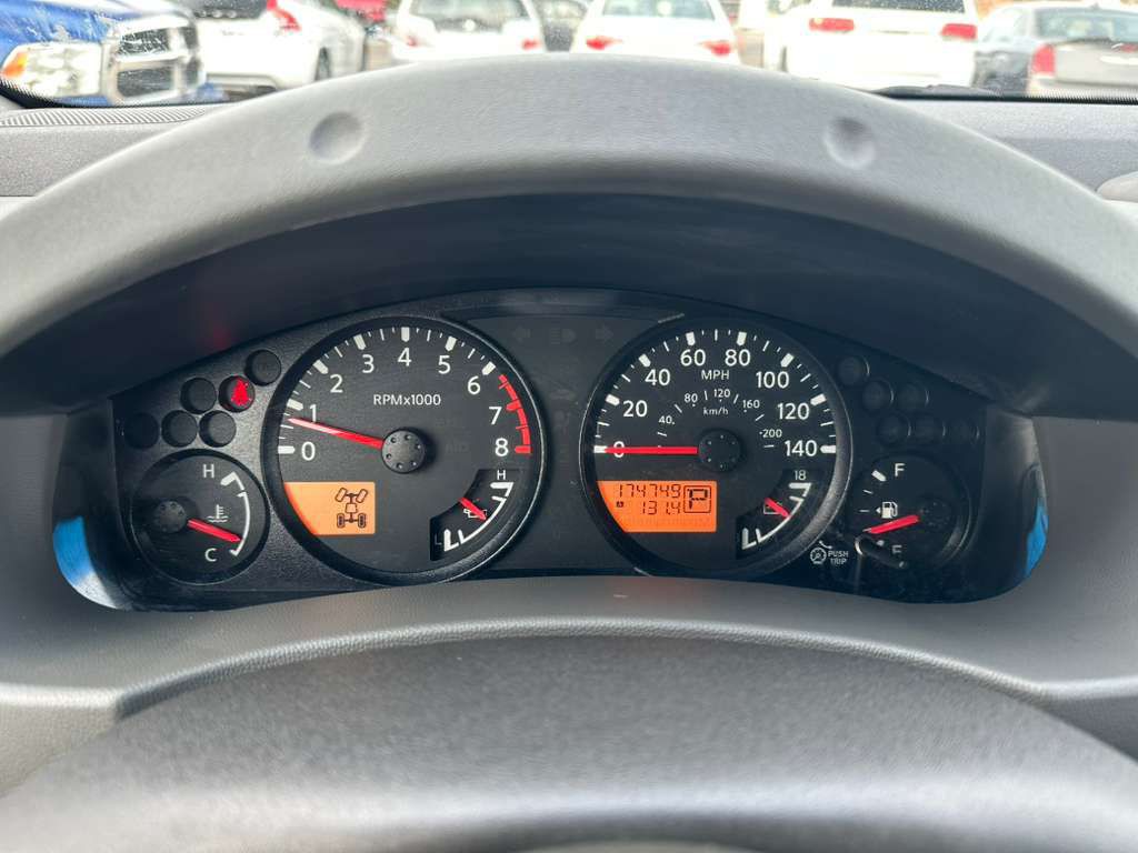 2011 Nissan Xterra Image 13