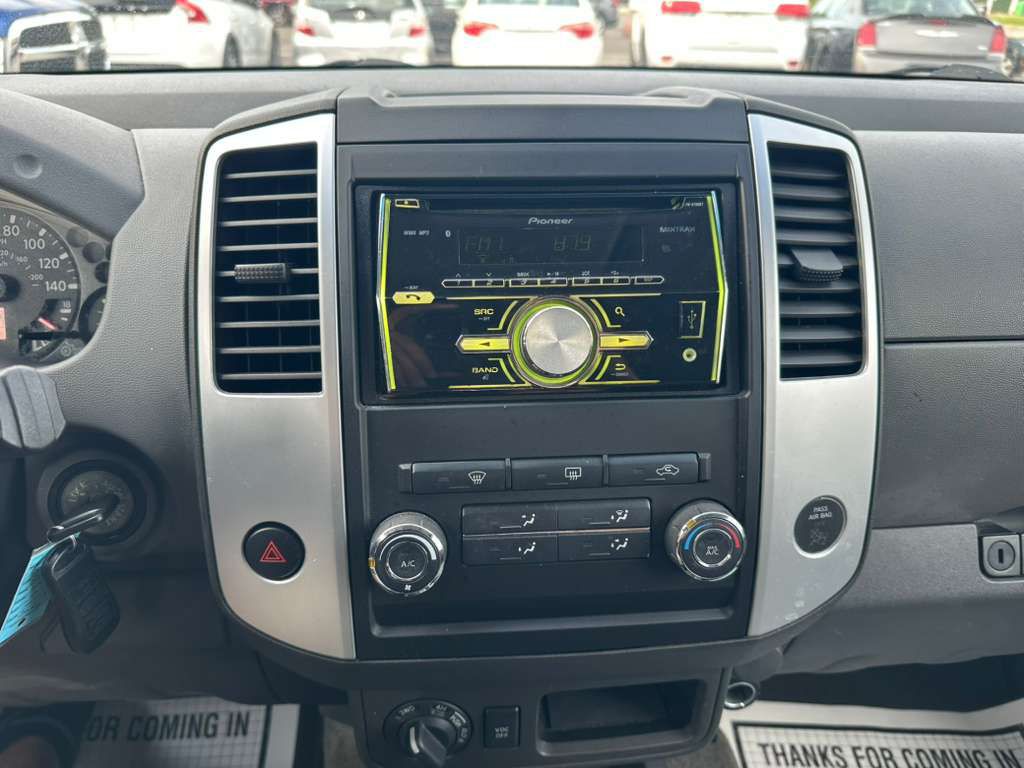 2011 Nissan Xterra Image 14