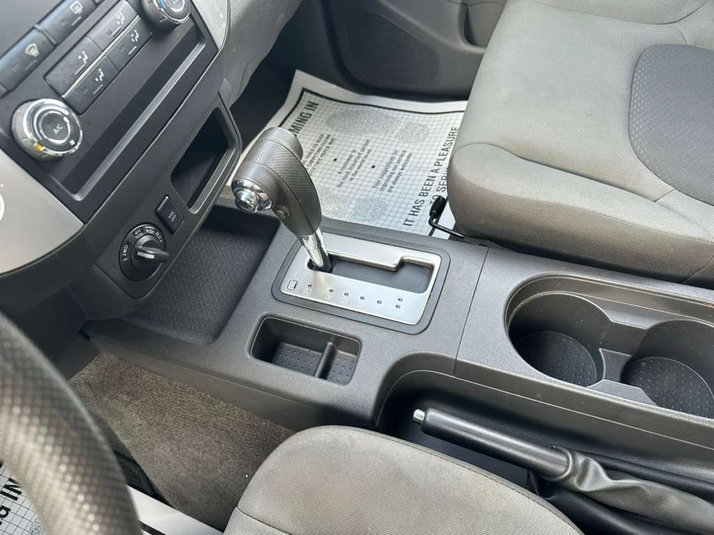 2011 Nissan Xterra Image 16