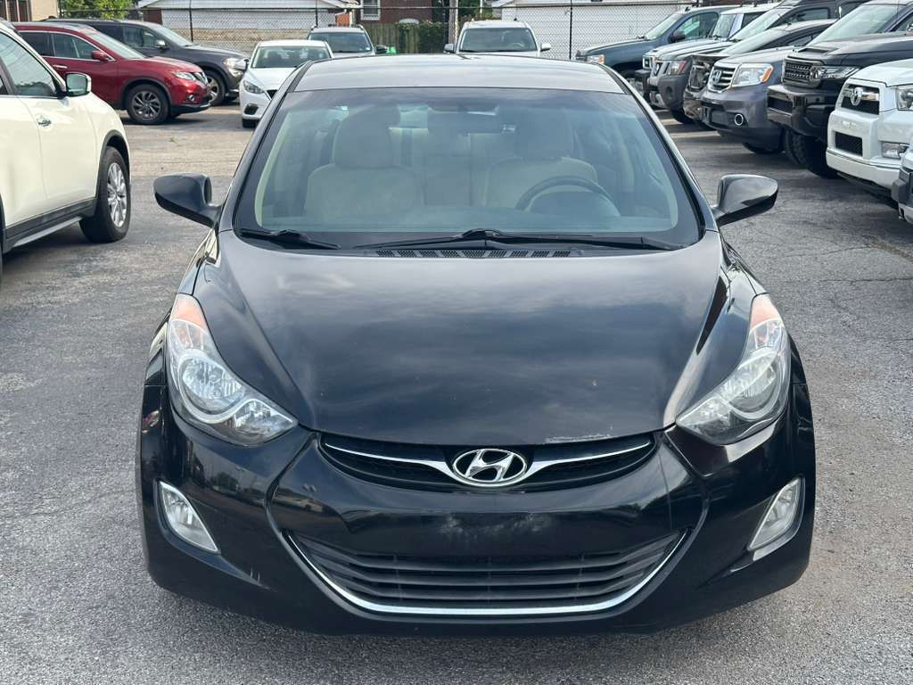 2013 Hyundai Elantra Image 2