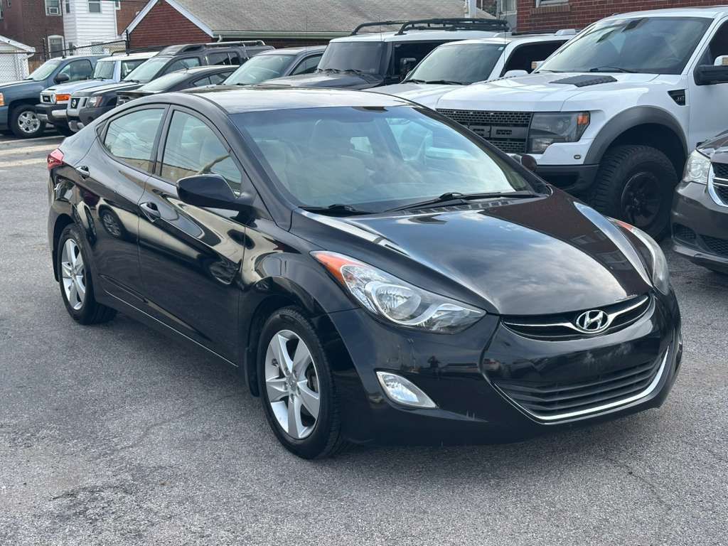 2013 Hyundai Elantra Image 3