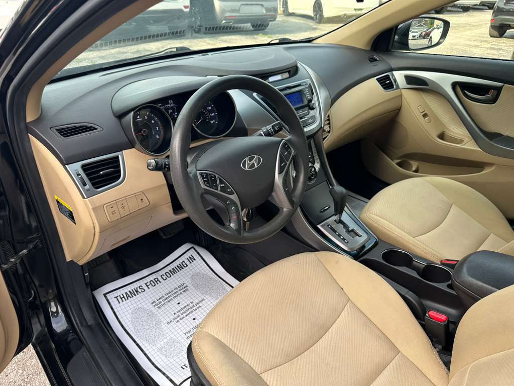 2013 Hyundai Elantra Image 12