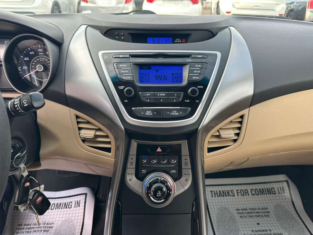 2013 Hyundai Elantra Image 14