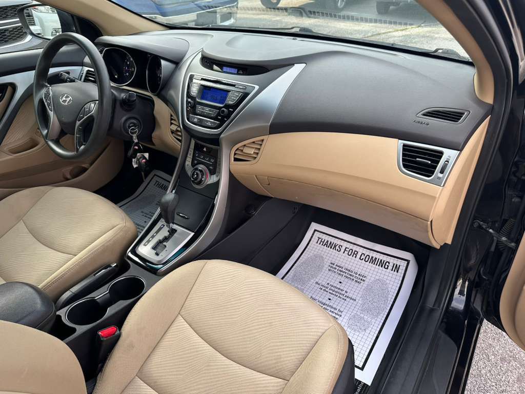 2013 Hyundai Elantra Image 20
