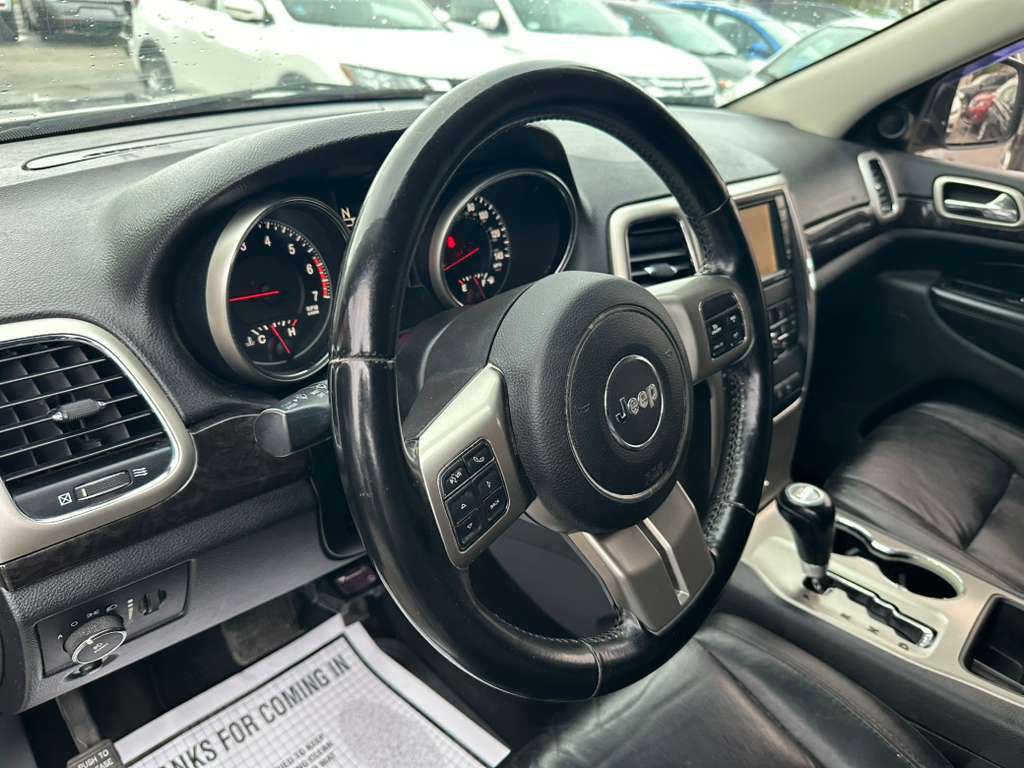 2012 Jeep Grand Cherokee Image 11