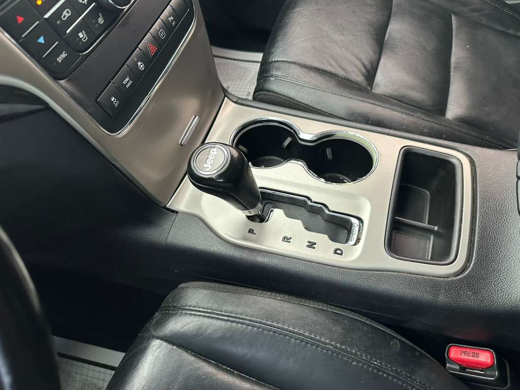 2012 Jeep Grand Cherokee Image 18