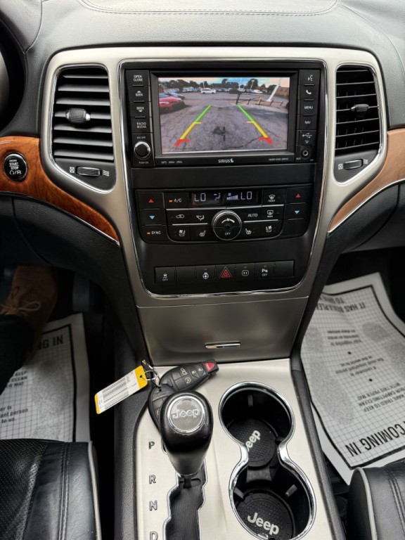 2012 Jeep Grand Cherokee Image 16