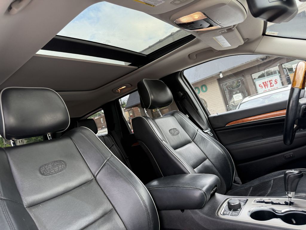 2012 Jeep Grand Cherokee Image 17