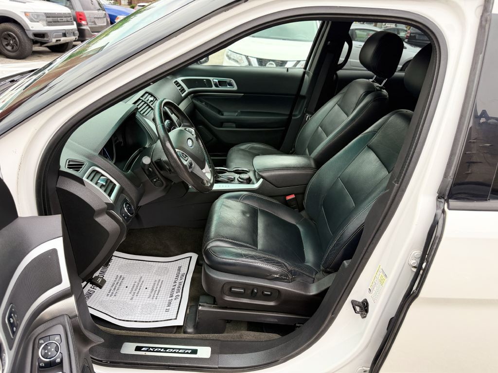 2015 Ford Explorer Image 12