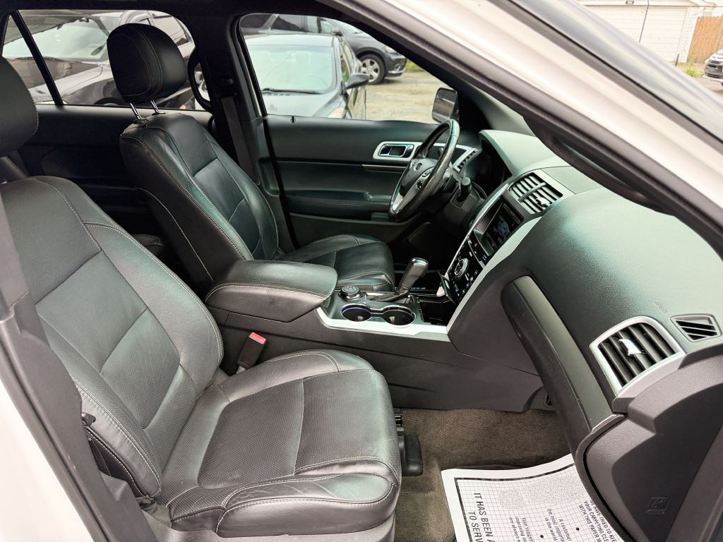 2015 Ford Explorer Image 21