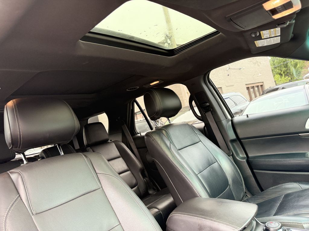 2015 Ford Explorer Image 23