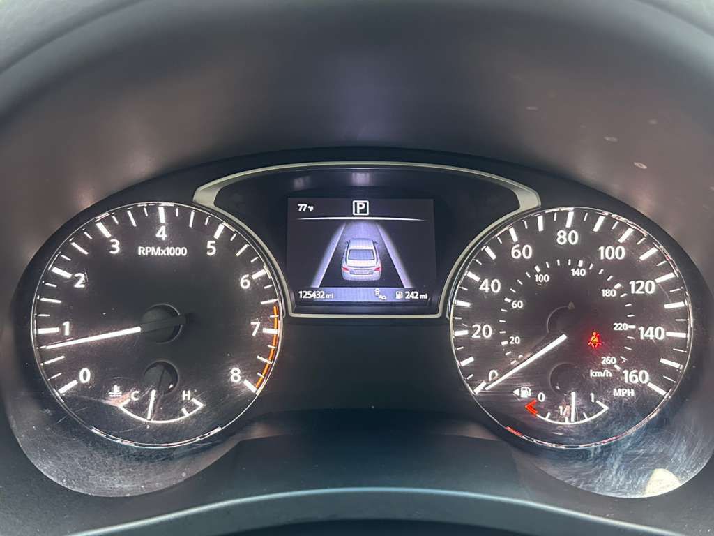 2016 Nissan Altima Image 15
