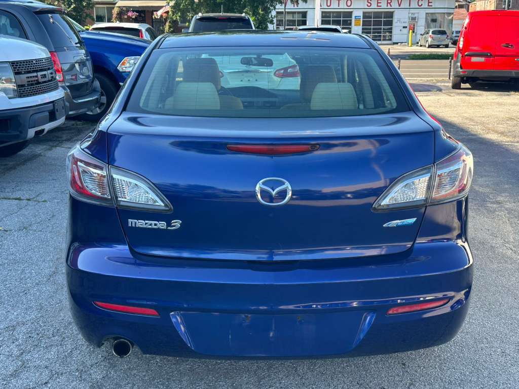 2013 Mazda Mazda3 Image 9