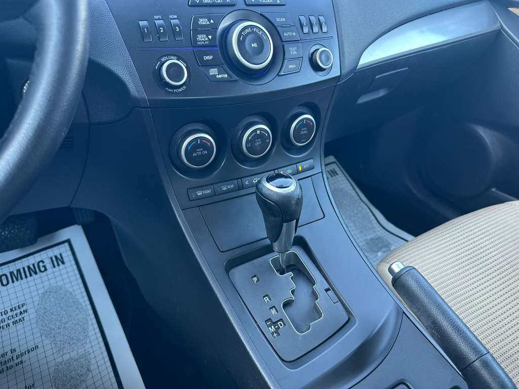 2013 Mazda Mazda3 Image 17