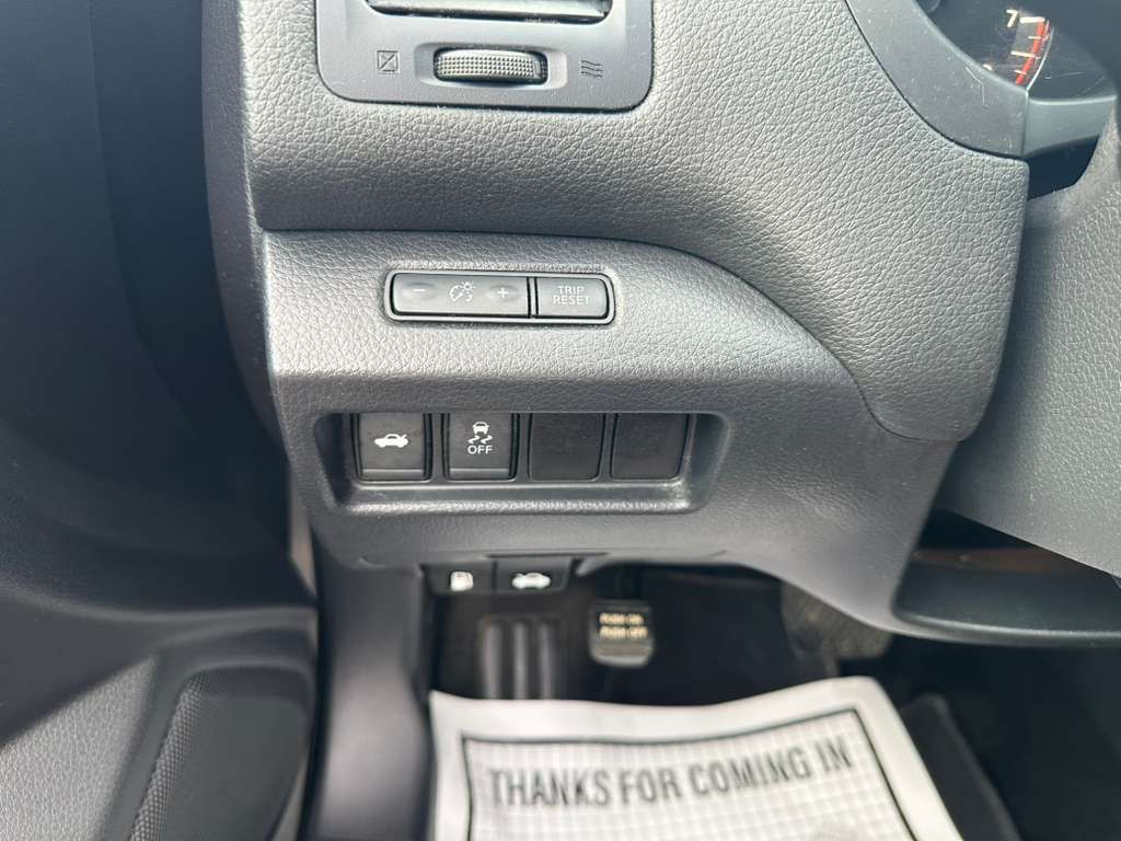 2017 Nissan Altima Image 18