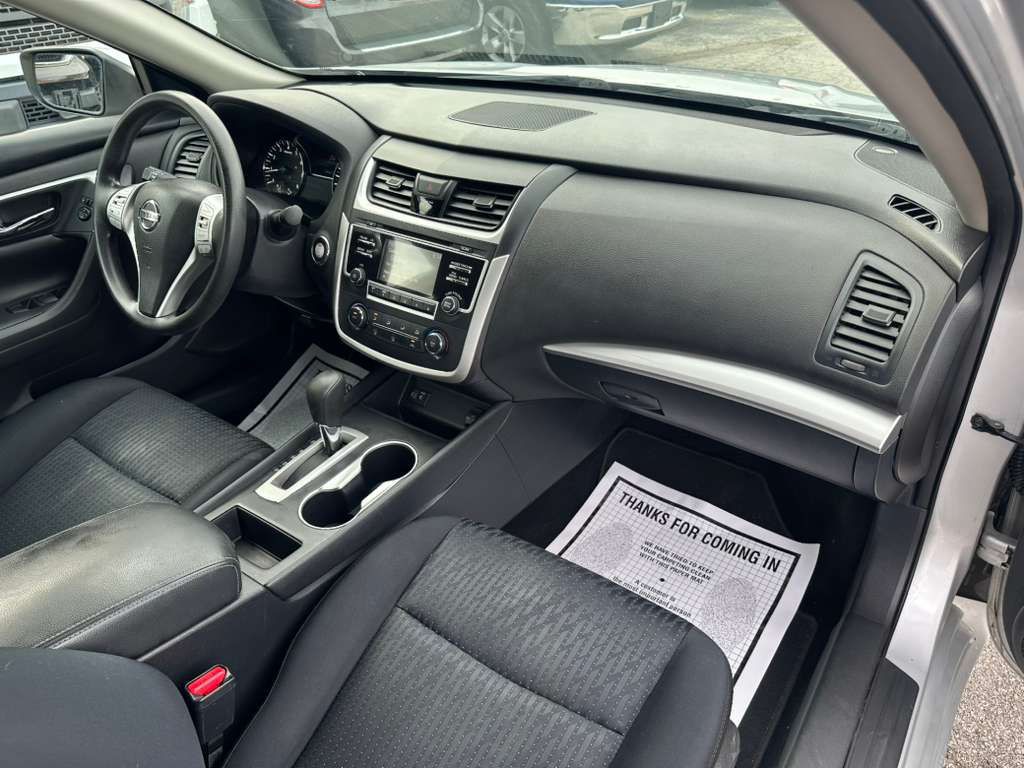 2017 Nissan Altima Image 20