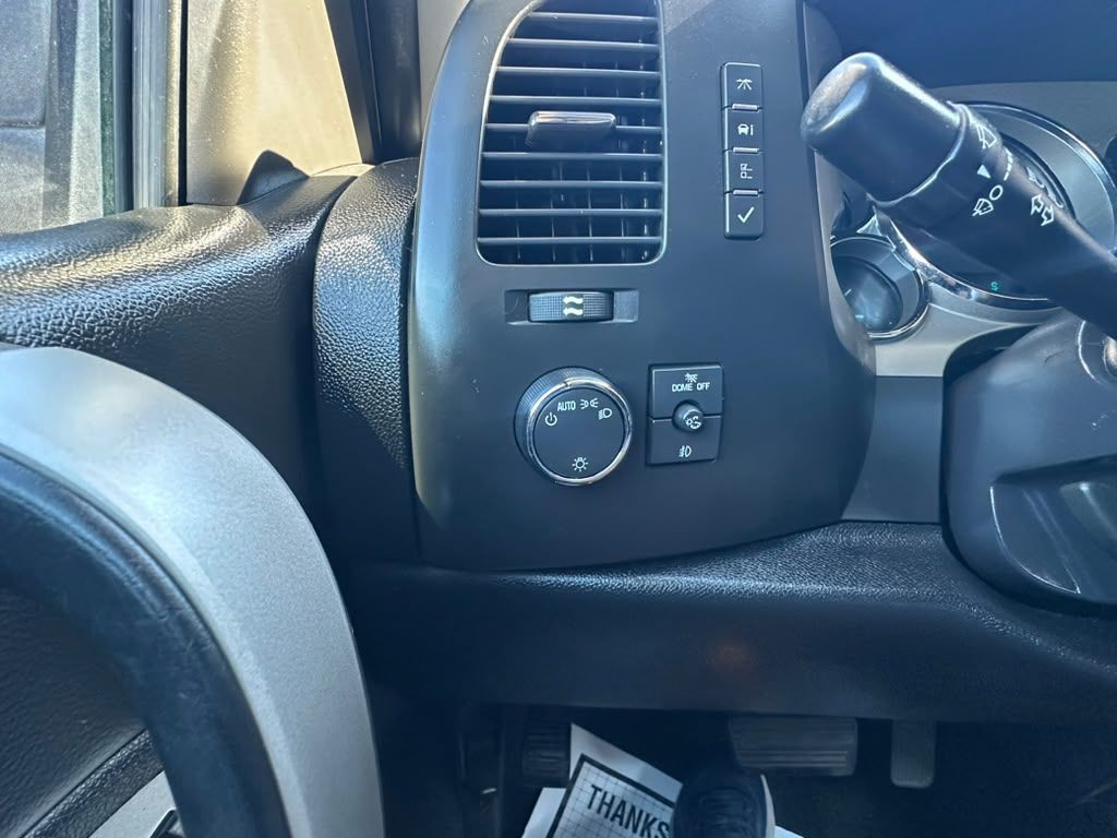 2011 Chevrolet Silverado 1500 Image 17